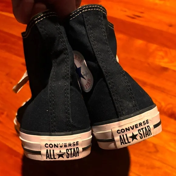 Converse Black and White High-Tops Men 8/ Women 10 - Picture 5 of 8